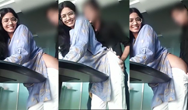 Desi Hot Indian College Girl Sex Clips
