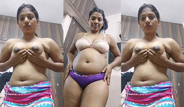 Sexy Kerala Mallu Girl Fingering Her Nude Pussy Porn