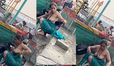 Desi Hot Village Bhabhi Bathing In Outdoor Record Porn
